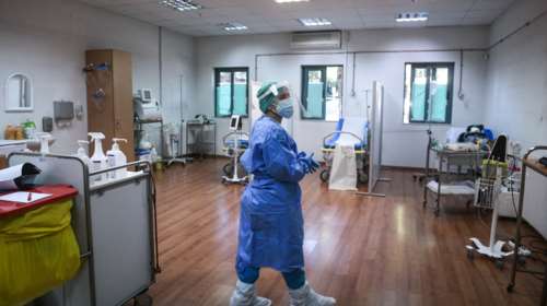 Tζανάκης: Σε εξέλιξη το έκτο πανδημικό κύμα – Πιθανή ύπαρξη νέας παραλλαγής του ιού από Σεπτέμβριο