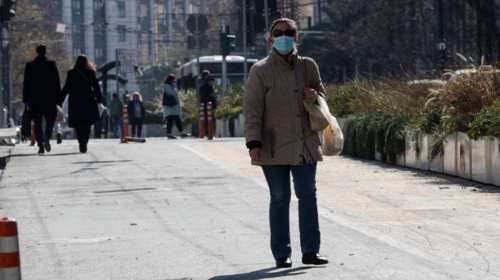 &quot;Καμπανάκι&quot; Παπαευαγγέλου για τις ιώσεις: Γιατί το φετινό φθινόπωρο είναι διαφορετικό