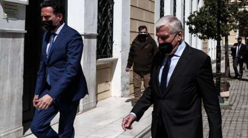 Γιάννος Παπαντωνίου: Ελεύθερος μετά την απολογία του για την αγοραπωλησία της βίλας στη Σύρο