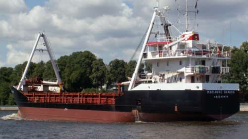 Ισπανία: Η κυβέρνηση αρνήθηκε να δώσει άδεια ελλιμενισμού σε πλοίο που μετέφερε όπλα στο Ισραήλ