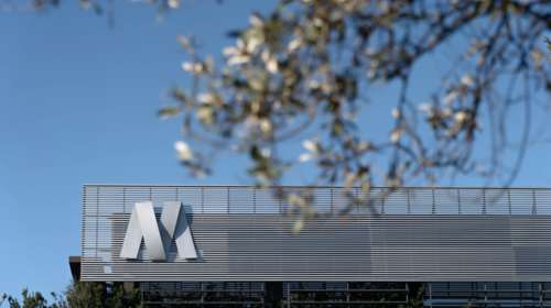 Η MYTILINEOS αναλαμβάνει την κατασκευή του μεγαλύτερου φωτοβολταϊκού πάρκου στο Ηνωμένο Βασίλειο