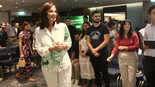 Άννα Διαμαντοπούλου για ομιλία Μητσοτάκη στη ΔΕΘ: Υποσχέθηκε ανάπτυξη αλλά συναγωνιζόμαστε τη Βουλγαρία στα ωρομίσθια