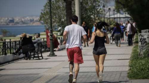 Τσιόδρας: Τόσα λεπτά πρέπει να περπατάμε την ημέρα - Χωρίς συνωστισμό