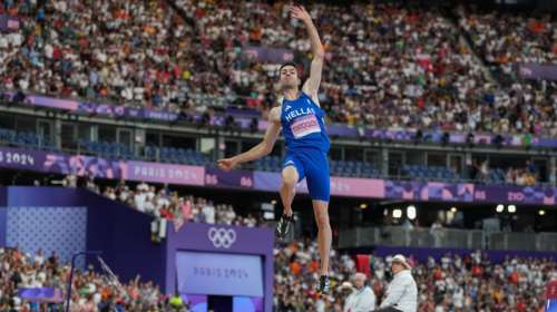 Μίλτος Τεντόγλου: Μάρκετινγκ άλλου επιπέδου από εταιρεία προφυλακτικών - "Όταν πηδάς εσύ, πηδάει όλη η Ελλάδα μαζί σου"