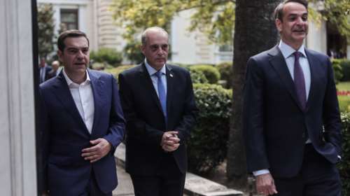 Εκλογές 2023: &quot;Θα κάνουμε debate;&quot; - Ο διάλογος Μητσοτάκη, Τσίπρα, Βελόπουλου για νέα τηλεμαχία [Βίντεο]