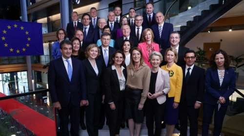 Αυτοί είναι οι 26 νέοι Επίτροποι - Τα ονόματα και τα χαρτοφυλάκιά τους