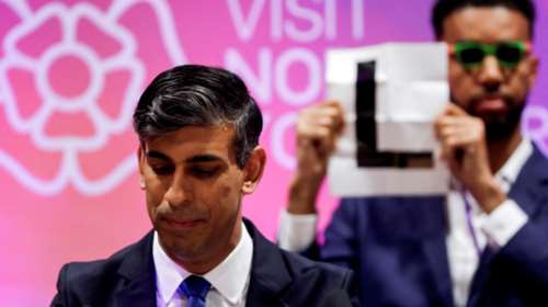 &quot;Loser&quot;: Βρετανός Youtuber τρόλαρε τον Ρίσι Σούνακ μετά το ιστορικό κάζο των Συντηρητικών [εικόνες - βίντεο]