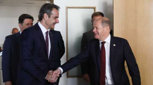 Συνάντηση Μητσοτάκη - Σολτς για την τουρκική προκλητικότητα: Του έδειξε χάρτη της Γαλάζιας Πατρίδας