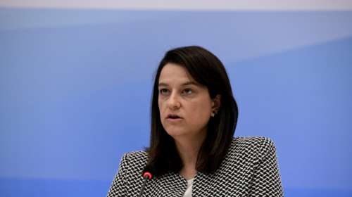 Κεραμέως: Τα πολλά κρούσματα είναι στα σχολεία σε περιοχές με χαμηλό εμβολιασμό