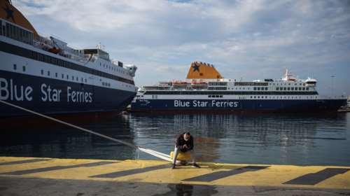 Δεμένα τα πλοία στα λιμάνια από αύριο, λόγω της 48ωρης απεργίας της ΠΝΟ