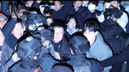 Ραγδαίες εξελίξεις στη Ν.Κορέα: Καταψήφισε η Βουλή τον στρατιωτικό νόμο - Στους δρόμους στρατός και διαδηλωτές