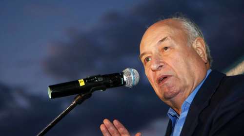 Γιάννης Διακογιάννης: Οι δημοσιογράφοι της ΕΡΤ αποχαιρετούν τη θρυλική φωνή της Αθλητικής Κυριακής- Το βίντεο φόρος τιμής