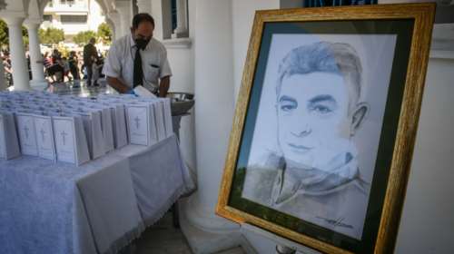 Σύζυγος Καραϊβάζ: Μαθαίνω ότι η υπόθεση μπήκε στο αρχείο - Κάνει έκκληση να μην ξεχαστεί η δολοφονία του συζύγου της