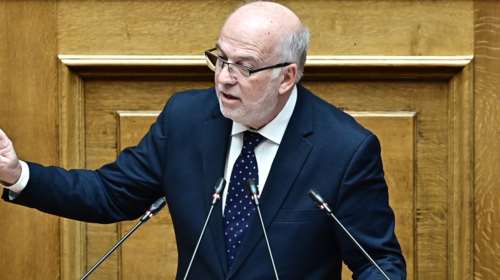 Τέμπη: Τα &quot;μπάζα&quot; γυρίζουν μπούμερανγκ στον Φλωρίδη - Μαζικά &quot;πυρά&quot; από τα κόμματα της αντιπολίτευσης