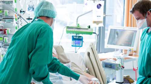 Σοκάρουν οι γιατροί για τον θάνατο 35χρονου από κορονοϊό: &quot;Ήταν υγιής, ξαφνικά σταμάτησε η καρδιά του&quot;