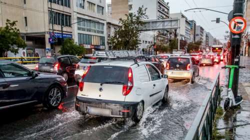 Κακοκαιρία Adel: Eως το μεσημέρι οι καταιγίδες στην Αττική - Νέο Έκτακτο Δελτίο της ΕΜΥ