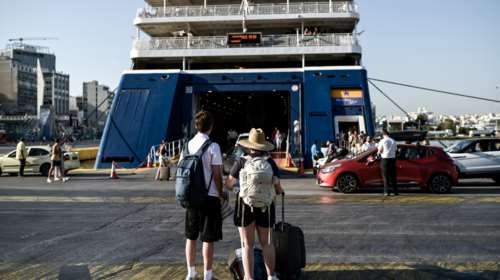 Ακτοπλοϊκά: Έρχεται μείωση εισιτηρίων για τα ΙΧ στα πλοία στον ΦΠΑ- Από 24% θα πάει στο 13%