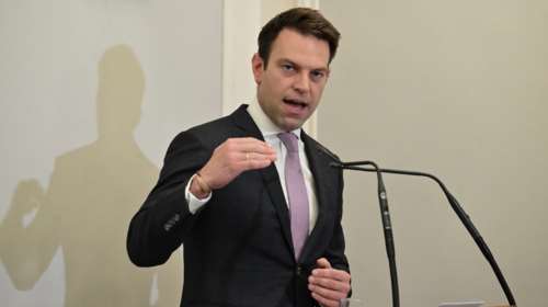 Κασσελάκης σε ελεύθερους επαγγελματίες: Ο νέος νόμος για το φορολογικό αποτελεί &quot;πολιτική εξαπάτηση&quot;