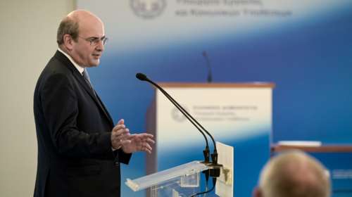 Ασφαλιστικό νομοσχέδιο: Αυτές είναι οι 8 κρίσιμες αλλαγές - Παραγραφές οφειλών, αύξηση δόσεων, κατάργηση εισφοράς...