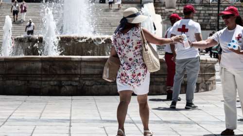 Καύσωνας: Υποχρεωτική παύση εργασιών σε εξωτερικούς χώρους, τι ισχύει για τηλεργασία και delivery - Ποια σχολεία είναι κλειστά