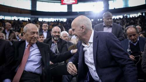 Παπανδρέου για Σημίτη: &quot;Οι σχέσεις μας πέρασαν από διάφορες φάσεις - Δεν ζήτησα το δαχτυλίδι της αρχηγίας το 2004&quot;