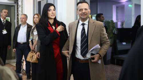 Χάρης Δούκας: Με την 28χρονη σύντροφό του στο πλευρό του ο νέος δήμαρχος Αθηναίων στην ορκωμοσία του