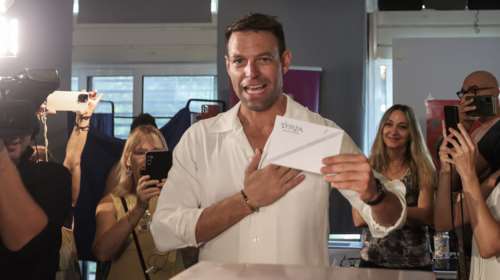 ΣΥΡΙΖΑ: Ενωτικός ο Στέφανος Κασσελάκης που ψήφισε στη Νέα Σμύρνη - "Από αύριο προχωράμε μαζί" [Βίντεο]