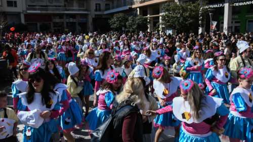 Άρχισαν τα... όργανα: Επεισόδια στην Πάτρα με καρναβαλιστές και ΕΛ.ΑΣ