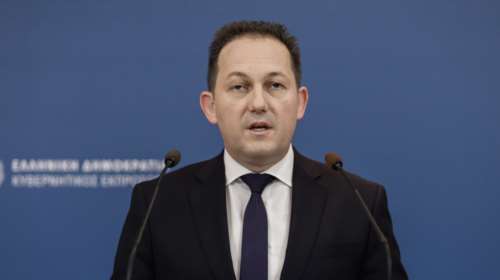 Πέτσας: Τιμωρία σε όσους μαθητές δεν φορούν μάσκα- &quot;Θέτουν σε κίνδυνο τους συμμαθητές τους&quot;