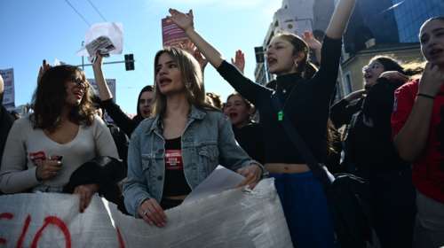 Πανεκπαιδευτικό συλλαλητήριο: Στους δρόμους φοιτητές και εκπαιδευτικοί - Μποτιλιάρισμα στο κέντρο