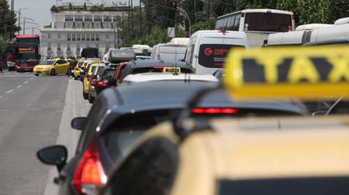 Fake News ο ταξιτζής που δήθεν χρέωσε τουρίστα 160 ευρώ και του έγραψε &quot;ευχαριστώ που ήσουν κορόιδο&quot;