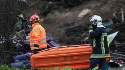 Τραγωδία στα Τέμπη: Εκδόθηκαν τα δύο πρώτα πιστοποιητικά θανάτου των θυμάτων