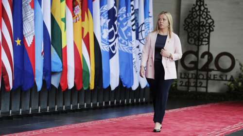 Η Ιταλίδα πρωθυπουργός Μελόνι θύμωσε με την πρόσκληση Μακρόν στον Ζελένσκι - Επειδή δεν την κάλεσαν