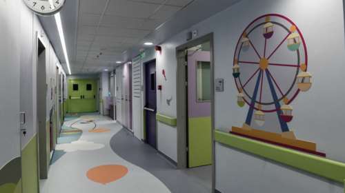 &quot;Αγλαΐα Κυριακού&quot;: Κρίσιμη η υγεία του 11χρονου παιδού που νοσεί με κορονοϊό - Παραμένει διασωληνωμένο σε ΜΕΘ