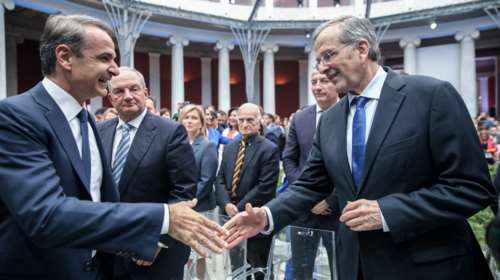 Το παρασκήνιο της διαγραφής Σαμαρά - Η έκτακτη σύσκεψη στο Μαξίμου και τα μηνύματα &quot;μην τον ανέχεστε άλλο&quot;