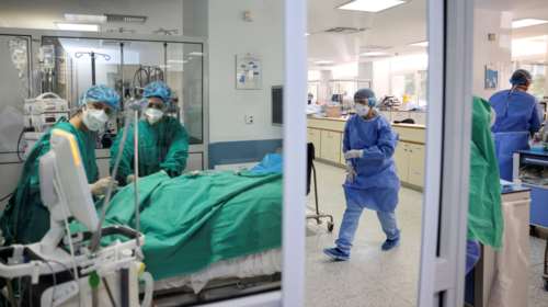 Γώγος: Το 25% των κρουσμάτων καθημερινά είναι παιδιά - Να ανοίξουν κι άλλες παιδιατρικές κλίνες κορονοϊού