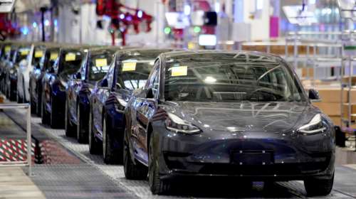 Tesla: Οι πωλήσεις των ηλεκτρικών αυτοκινήτων Tesla κατέγραψαν πτώση 13% - Υποχωρεί η μετοχή στη Γουόλ Στριτ