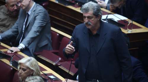 Ο Πολάκης καταγγέλλει ότι στο Ιπποκράτειο Θεσσαλονίκης χειρουργεί συνταξιούχος γιατρός - Τον &quot;αδειάζει&quot; το νοσοκομείο