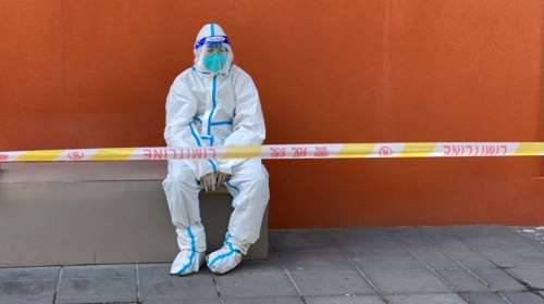 Lockdown στη Βόρεια Κορέα: Ο Κιμ Γιονγκ Ουν διέταξε τα φαρμακεία να παραμένουν ανοιχτά 24 ώρες το 24ωρο