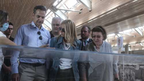 Μητσοτάκης από Σαντορίνη: Η Ελλάδα είναι έτοιμη να καλωσορίσει τους τουρίστες με ασφάλεια [Εικόνες]
