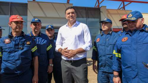 Κικίλιας: Προβοκάτσια μερικών δεκάδων τα επεισόδια με τους εποχικούς πυροσβέστες - Για να ανεβάσουν βίντεο στο διαδίκτυο