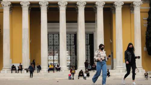 Κορονοϊός: 834 κρούσματα στην Αττική - Συναγερμός για Κέντρο Αθήνας και Πειραιά