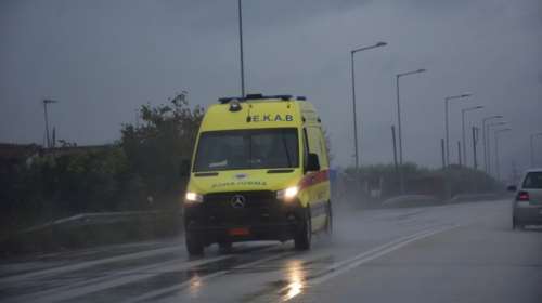 Τραγωδία στην Αθηνών - Κορίνθου: Νεκροί δύο νεαροί - Το ΙΧ τους προσέκρουσε στις μπάρες