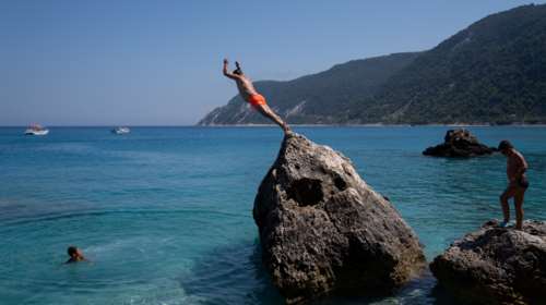 Ζέστη σε όλη τη χώρα, θερμοκρασίες έως 36 βαθμούς  - Σε αναμονή καταιγίδων τον Δεκαπενταύγουστο