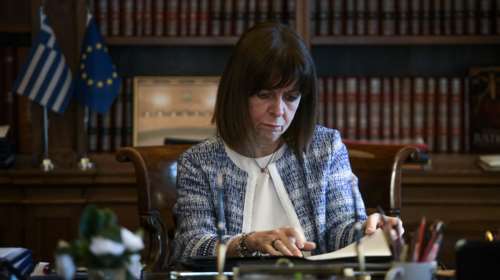 Κ. Σακελλαροπούλου: Ευχές για ταχεία ανάρρωση στον Αρχιεπίσκοπο Αλβανίας