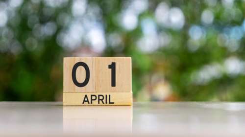 Πρωταπριλιά: Γιατί λέμε ψέματα - Πώς ξεκίνησε το έθιμο της 1ης Απριλίου