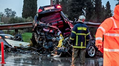 Τροχαίο σοκ στην Πατρών – Πύργου: Μάχη για τη ζωή του δίνει ένας 25χρονος -  ΙΧ συγκρούστηκε με ΚΤΕΛ [εικόνες]