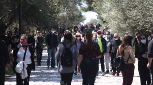 Κορονοϊός: 839 νέα κρούσματα στην Αττική και 186 στην Θεσσαλονίκη- Στο &quot;κόκκινο&quot; το Κέντρο της Αθήνας