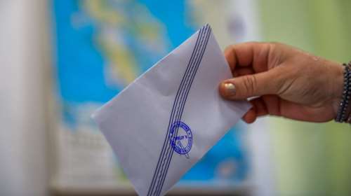 Metron Analysis: 2 στους 3 διαφωνούν με την άποψη ότι δεν υπάρχει άλλος κατάλληλος πρωθυπουργός εκτός του Μητσοτάκη