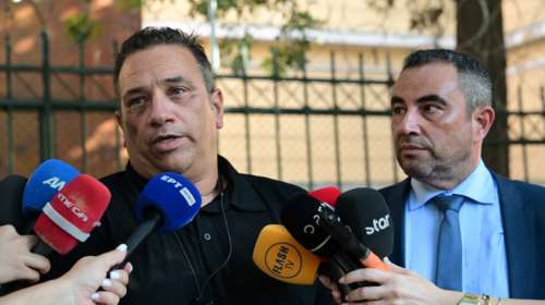 Συγκλονίζει ο πατέρας της Κυριακής Γρίβα: &quot;Ξέρετε τι είναι να κρατάς το χέρι της κόρης σου πριν τη βάλουν στον τάφο;&quot;